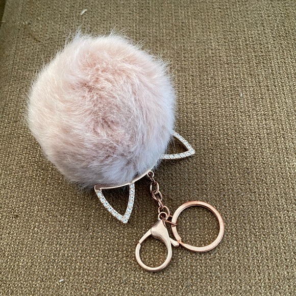 Claire's Accessories - Cute kitty puffy key chain